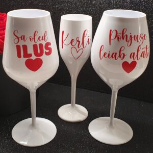 Oma tekstiga veinipokaal