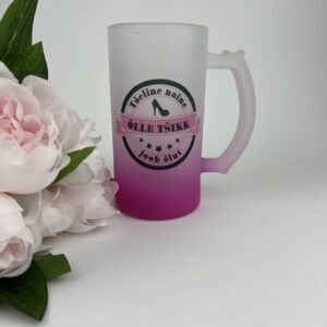 Õllekann - Tõeline naine joob õlut. Õlle tšikk